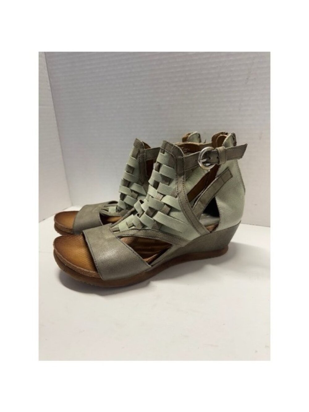 Miz Mooz Sage Green Woven Leather Wedge Gladiator Sandals Size 37 6.5